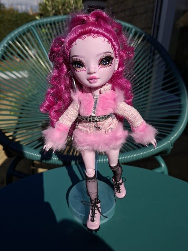 Rainbow high lola wilde doll - rainbow,