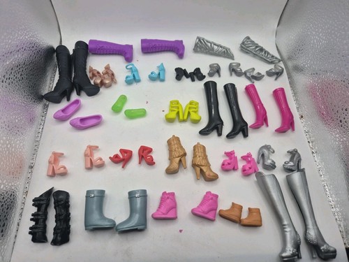 Barbie doll boots - boots, 23